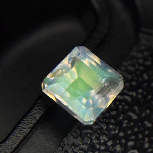 Regenbogen Mondstein Edelstein: 1.11 Ct Asher Cut, Herkunft Madagaskar
