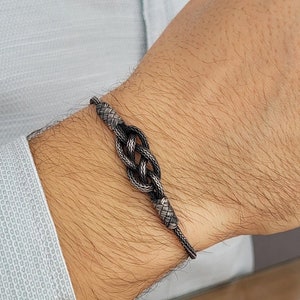 Keltische knooparmband • Gebreide herenarmband • Geoxideerde zilveren armband • Vikingarmband • Handgevlochten armband • Vakantiecadeau man