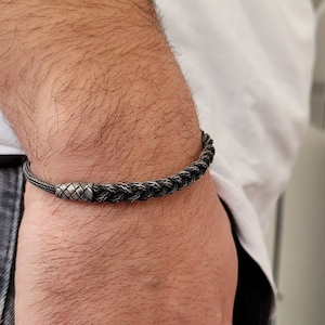 Cadeau-armband vriendje • Vikingarmband • Gevlochten zilveren armband • Geoxideerde herensieraden • Geweven herenarmband • 999 zilveren armband