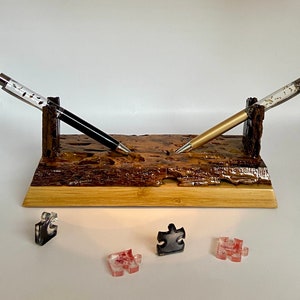 Termite Wood Desk Display with set of 2 suspended insect pens (1) Bed bug pen (1) Termite pen with easy viewing clear tops. Business gift