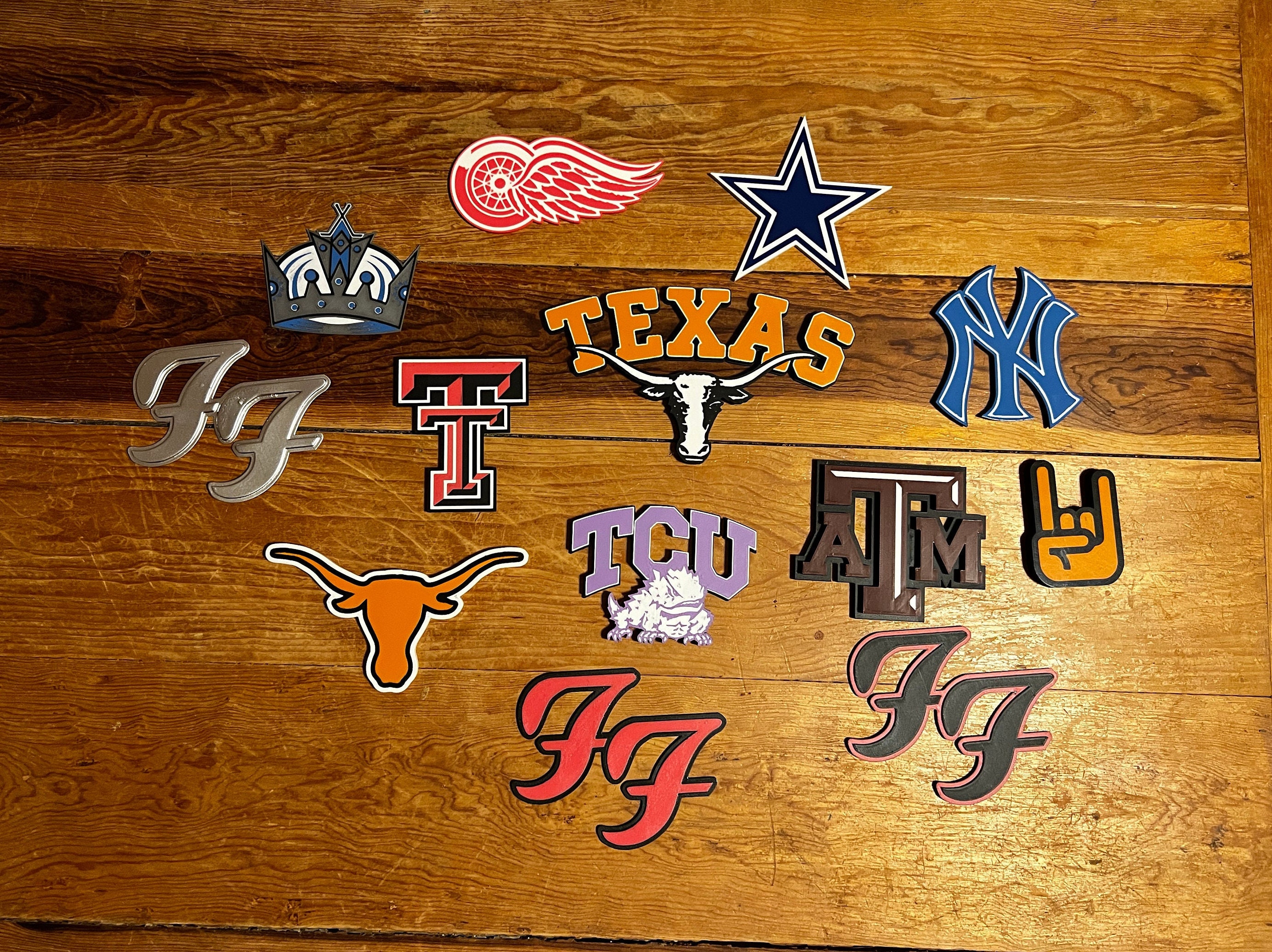 Custom Logos & Mascot Car Magnets / Emblems