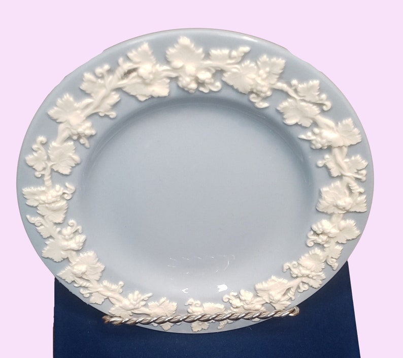 Wedgwood Etruria/barlaston Embossed Queensware White on Blue Etsy