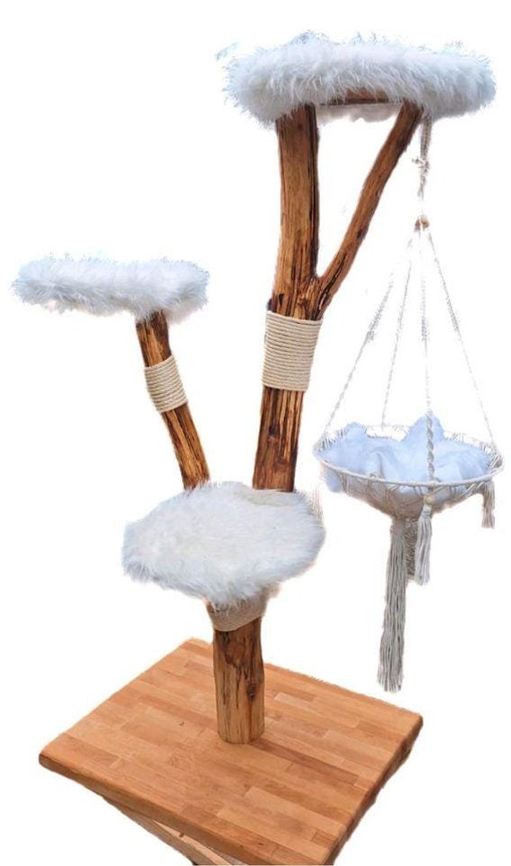 Kratzbaum Naturholz aus Buche mit Makramee-Schaukel - Etsy.de
