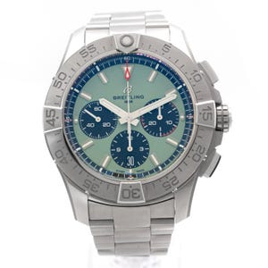 Breitling Avenger B01 Chronograaf 44 Groen AB0147101L1A1 Complete set met doos en papieren