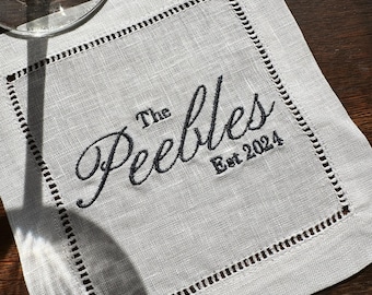 Servilletas de cóctel personalizadas con apellido / Servilletas bordadas a medida / Monogramas / Para cenas / Regalo de boda / Regalo de compromiso / Para anfitrionas