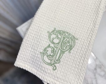 Torchons et torchons brodés personnalisés en tissage gaufré : cadeau brodé, mariage monogramme, décoration de cuisine, décoration de salle de bain
