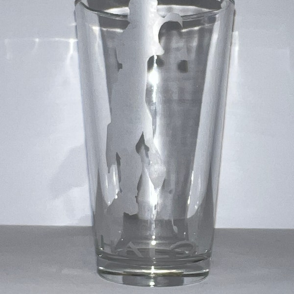 Halo Master Chief and Cortana Etched Glass 16oz Cup