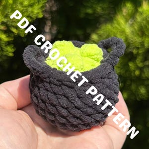 No Sew Mini Cauldron Crochet Pattern, Halloween Crochet Pattern, Witch Crochet Pattern, Amigurumi Cauldron Pattern, Witches Crochet Cauldron