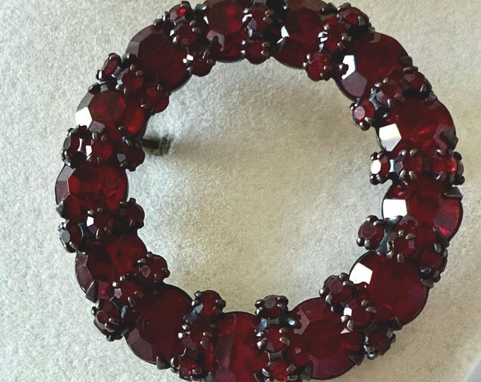 Vintage Warner Classic Red Rhinestone Wreath Brooch