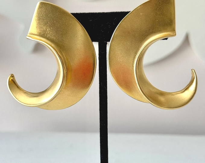 Vintage 1980s Kenneth J Lane Gold Tone Comma Clip Statement Earrings