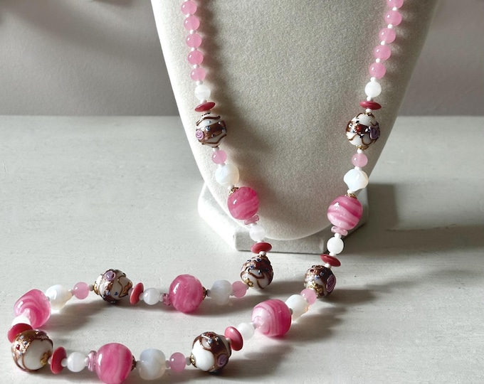 Vintage Pink and White Glass and Wedding Cake Beaded Necklace 36"