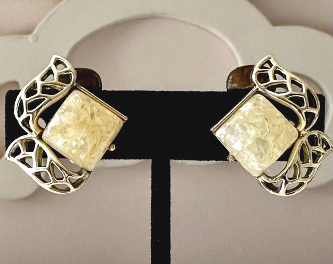 Vintage Coro Pale Yellow Thermoset Confetti Earrings Clip-On