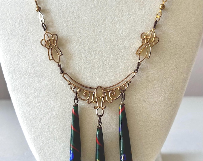 Vintage Art Nouveau Necklace with Green Venetian Glass Beads 19"