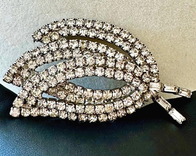 Vintage Rhinestone Three Leaf Brooch Unsigned 2.5"