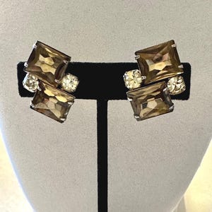 Vintage Modernist Clip-On Earrings Warm Tan Stones Unsigned