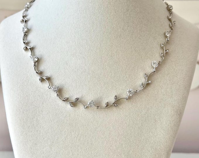 Vintage Silver Tone Clear Leafy Rhinestone Choker Necklace Unsigned 16.5"