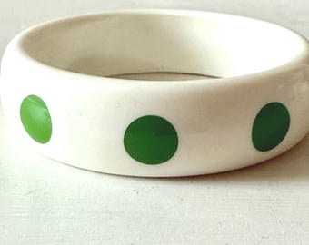 Vintage Plastic Bangle Bracelet in Ivory with Green Polka Dots