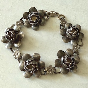 Vintage Coro 1940s Sterling Silver Rose Bracelet 7.5&quot;