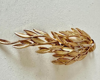 Vintage Grosse 1958 Gold Tone Leaf Brooch 3 3/8"