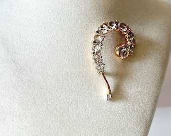 Vintage Gold Tone Rhinestone Brooch Unsigned