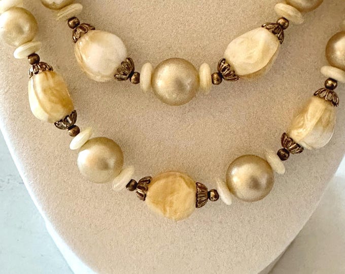 Vintage Trifari Ivory and Tan Art Glass Necklace