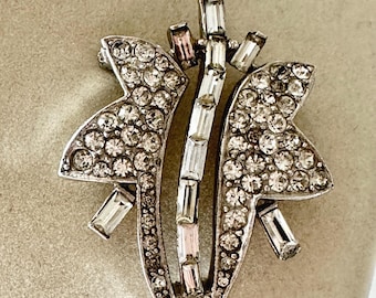 Vintage Silver Tone Rhinestone Leaf Brooch Unsigned