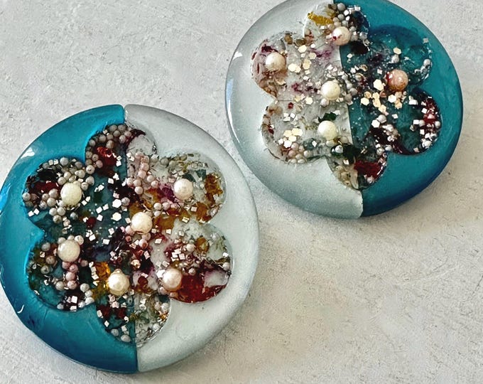 Vintage 1950s Blue Lucite Glitter Earrings Unsigned