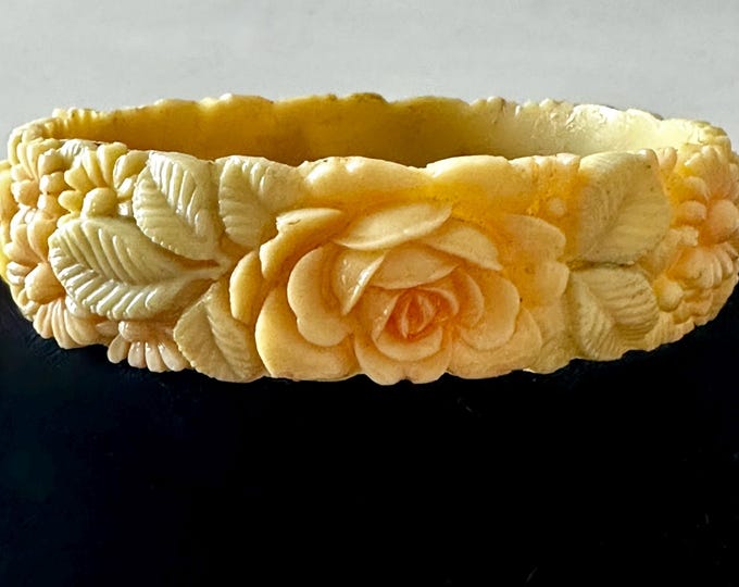 Vintage Japan Carved Celluloid Bangle Bracelet
