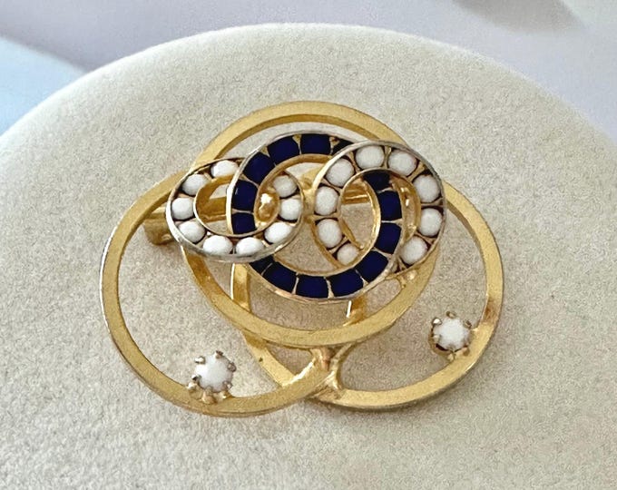 Vintage Hobe Interlocking Circles Brooch with Navy and White Rhinestones 1 3/8"