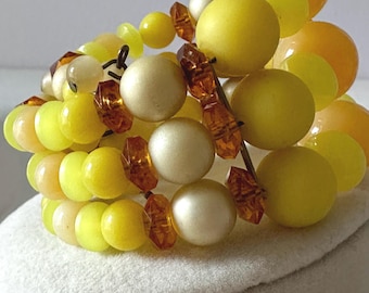 Vintage Expandable Acrylic Beaded Bracelet in Yellow and Peach Unsigned