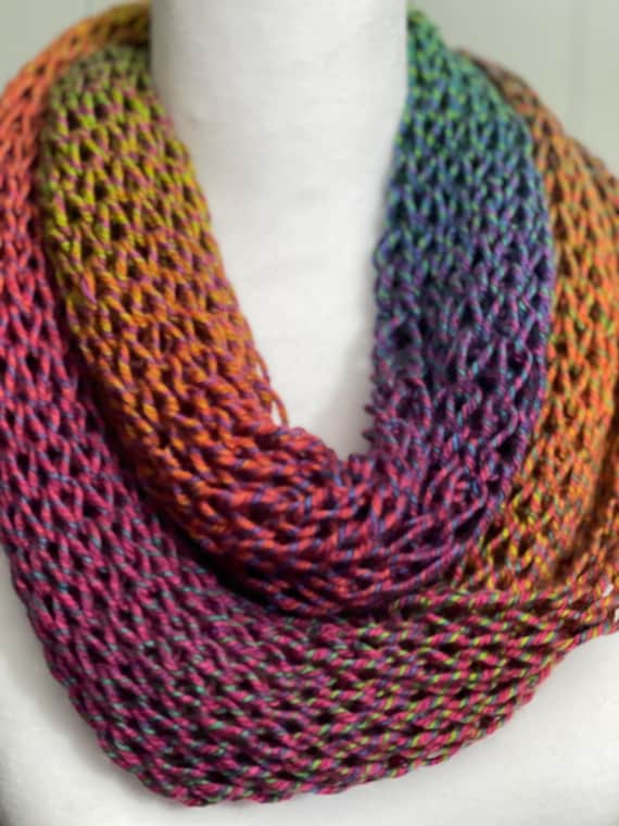 Women's Knit Infinity Scarf - Gradient