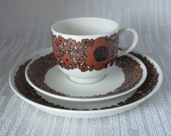 Brown Suhina Arabia of Finland,  trio coffee set.