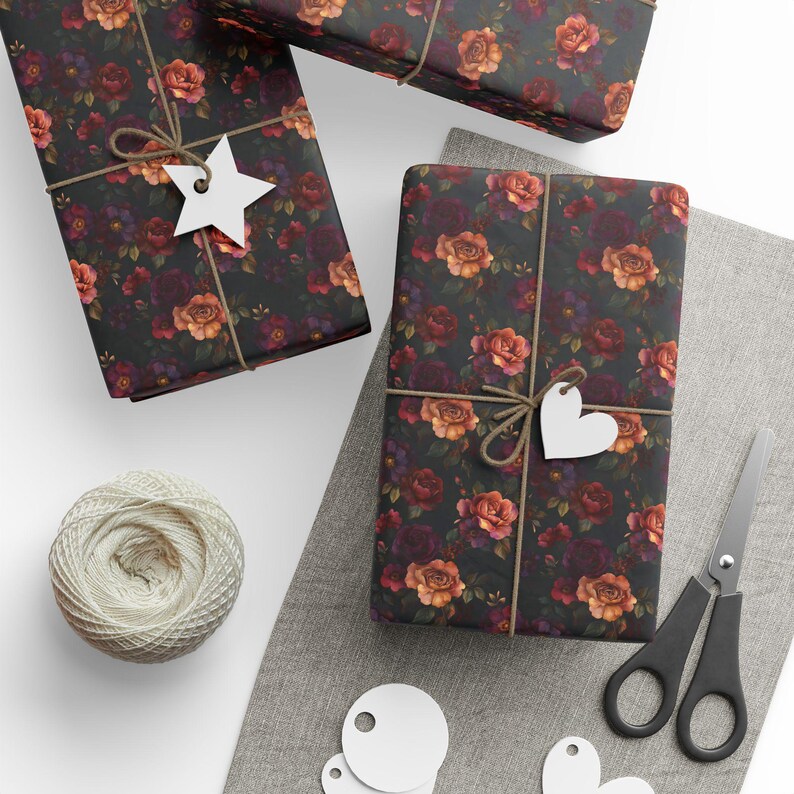 Papel de embrulho floral escuro: Rosas vintage, papel de presente gótico imagem 8