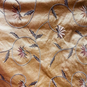 100% silk dupioni embroidered  great fabrics for prom dress evening ballgown skirt pants table cover and much more made in