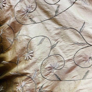 100% Seide Dupionseide bestickt tolle Stoffe für Abiballkleid Abendkleid Ballkleid Rock Hose Tischdecke und vieles mehr hergestellt in
