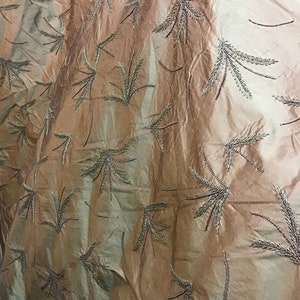 100% silk dupioni embroidered  great fabrics for prom dress evening ballgown skirt pants table cover and much more made in