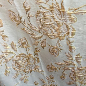 broccato in stile giapponese di design, ideale per abiti da sposa, da ballo, giacche, copritavoli e molto altro, prodotto in ITALIA.