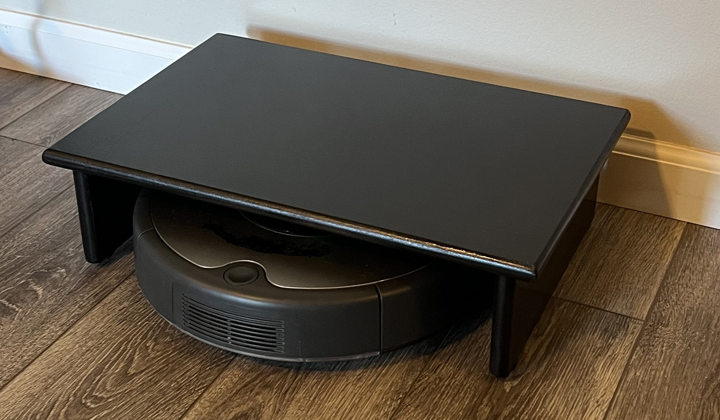 Robô Varredor/Aspirador Garagem e Plataforma Pedestal