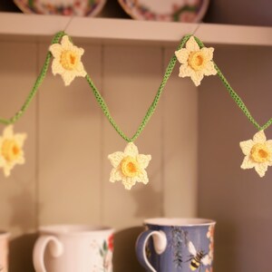 Daffodil garland
