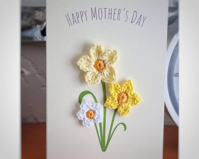 Floral keepsake card for mum handmade in the UK