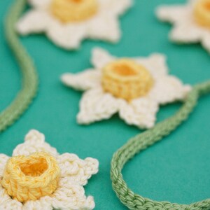 Daffodil crochet bunting