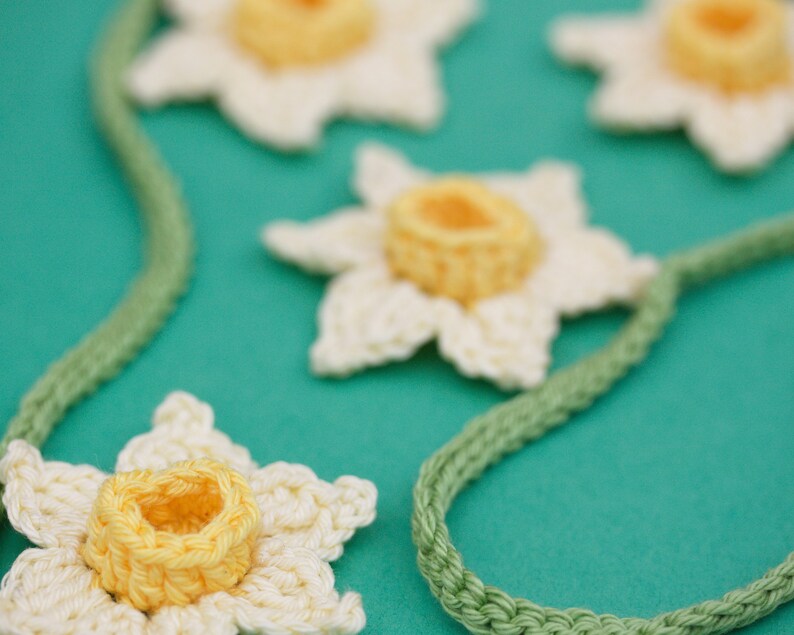 Daffodil crochet bunting