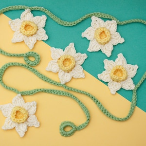 Easter garland
