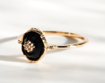 Dainty Black Onyx Ring - Vintage Ring, Gemstone Ring, Gold Victorian Ring, Stacking Ring, Simple Ring, Thin Ring, Gift for Her, Mom Gift