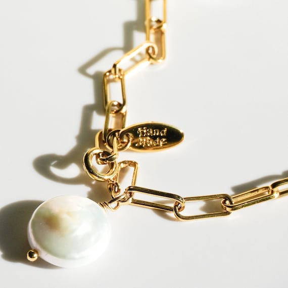 Front 2024 closure necklace