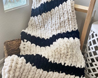 Two Tone Chunky Knit Blanket