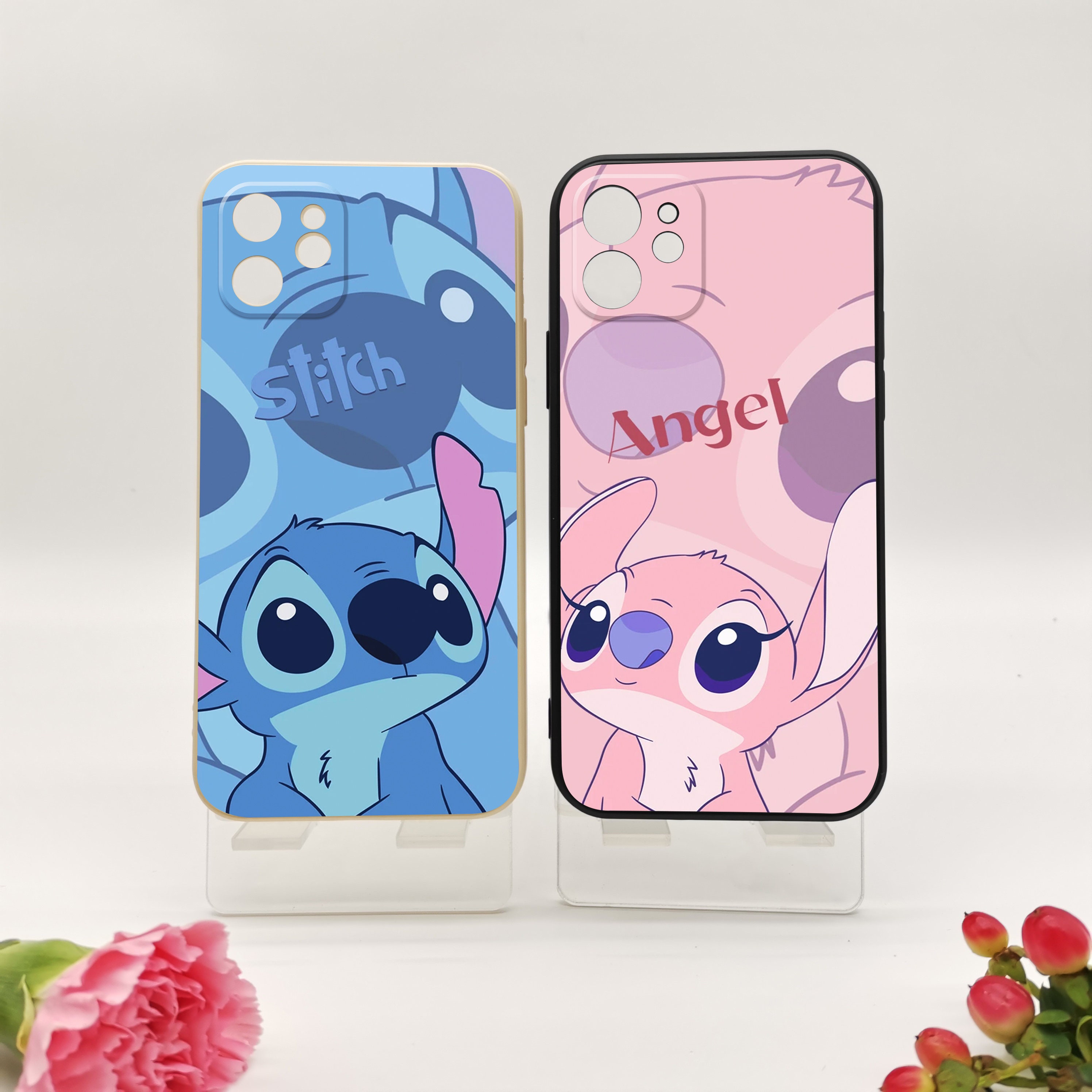 Funda para iPhone 13 Pro Max Oficial de Disney Angel & Stitch Beso - Lilo &  Stitch