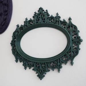 Gothic Baroque Oval Frame – Ornate Dark Wall Art – Gothic Home Decor – Witchy Frame – Baroque Frame for Gallery Wall – Handmade