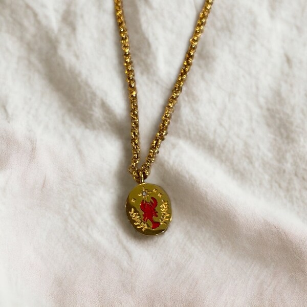 Gold Oval Lobster Pendant Necklace