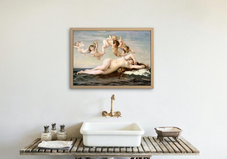 Puede incluir: Una pintura enmarcada de una mujer desnuda recostada en una roca en el oc&eacute;ano, con querubines volando sobre ella. La pintura tiene un cielo azul claro con nubes blancas como fondo.